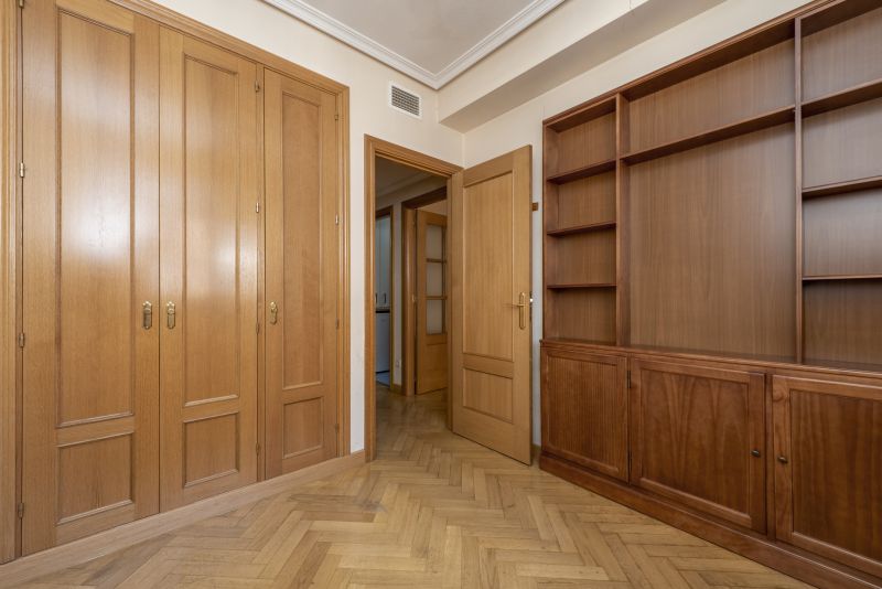 Built In Bookshelves Installation